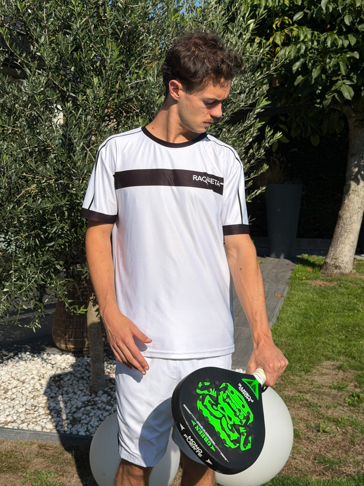 T-shirt Advanced – Wit met zwart racket